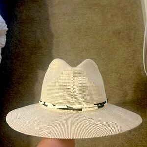 Super cute summer hat 🩵